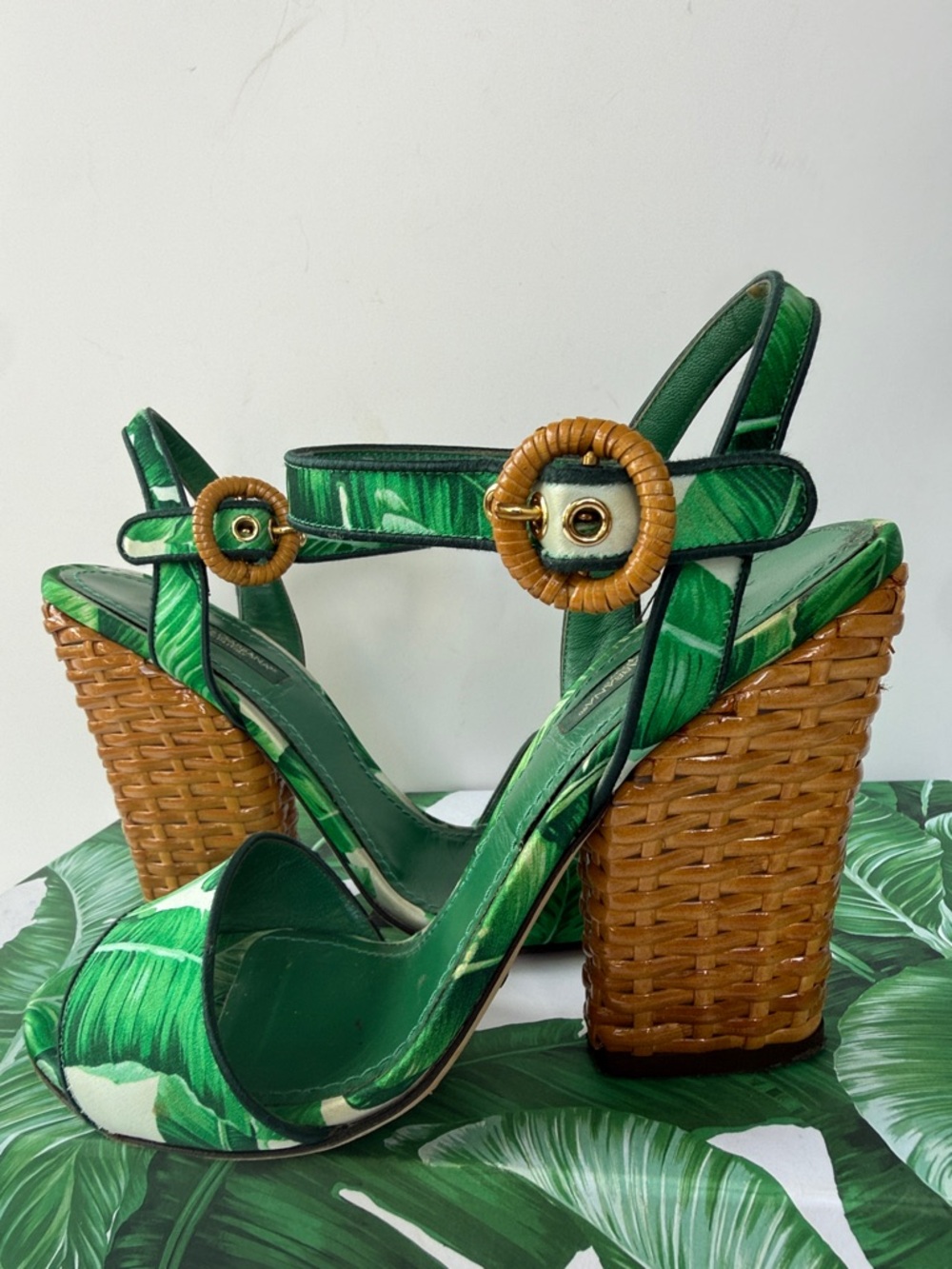 Dolce & Gabbana Palm-Print Green Banana Leaf Raffia Block Heel Sandals size 7 - Picture 12 of 17